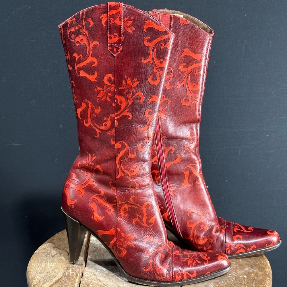 Donald J Pliner Loredo red paisley Leather boots. 8M.